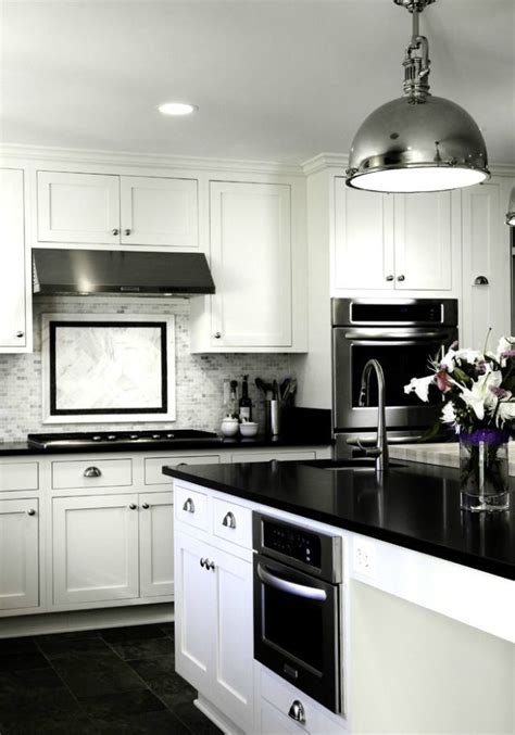 Black and White Kitchen Decor Ideas
