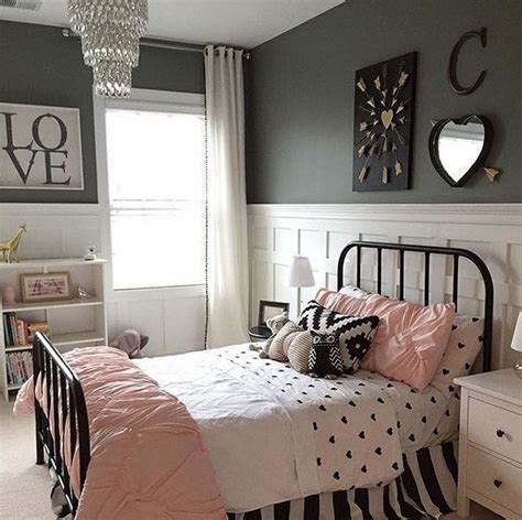 Black and White for Teen Girls Bedroom Ideas