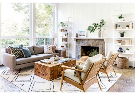 Casual Living Room Design