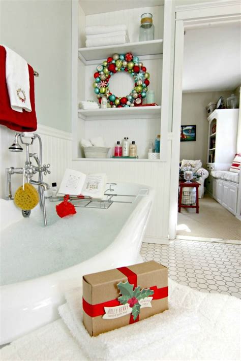 Christmas Bathroom Decor