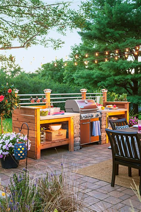 Cool Outdoor Kitchens