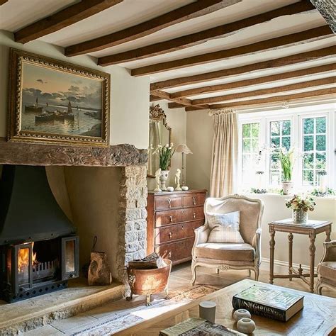 Country Cottage Home%27s Interior
