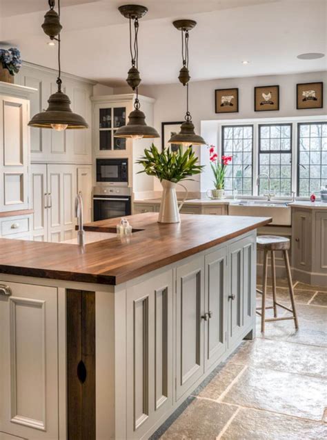 Country Farmhouse Kitchen Cabinets