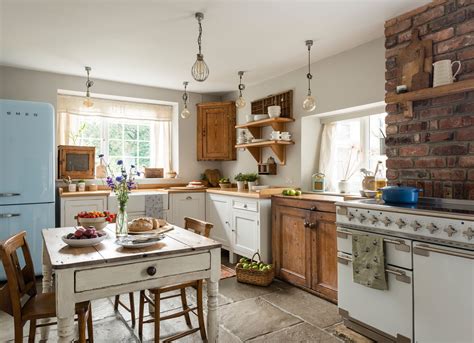 Cozy English Cottage Kitchen