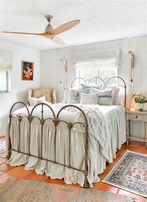 Cozy Small Cottage Bedrooms