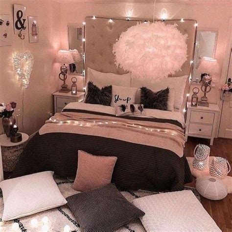 Cute Trendy Bedroom for Teen