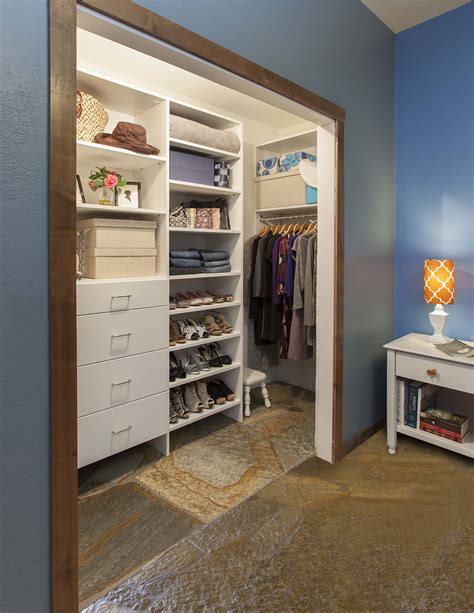 DIY Bedroom Closet Design
