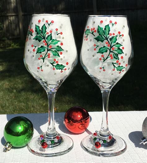 DIY Christmas Wine Glasses