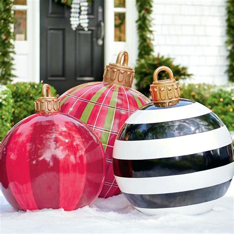DIY Large Outdoor Christmas Ornaments