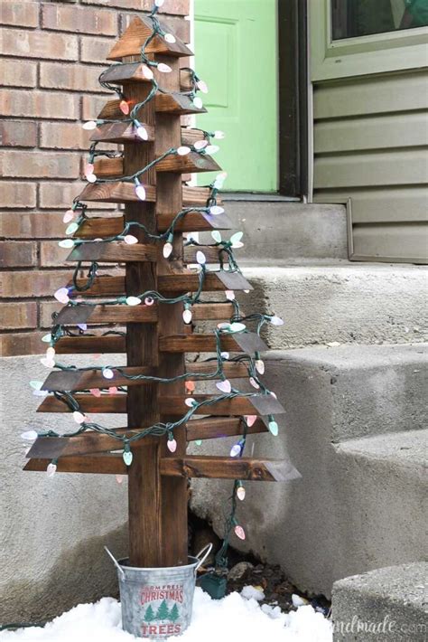 DIY Outdoor Christmas Tree