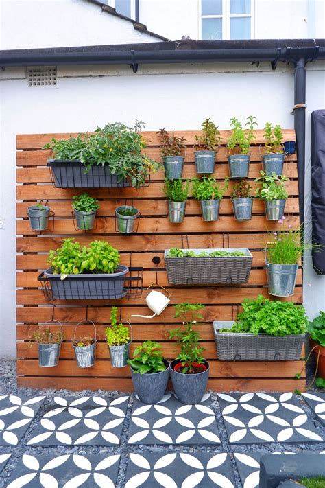 DIY Wall Herb Garden