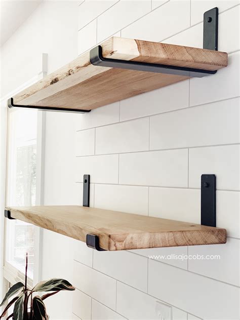 DIY Wood Wall Shelf