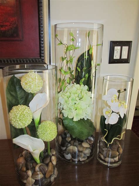 Decorating Glass Vases for Centerpieces