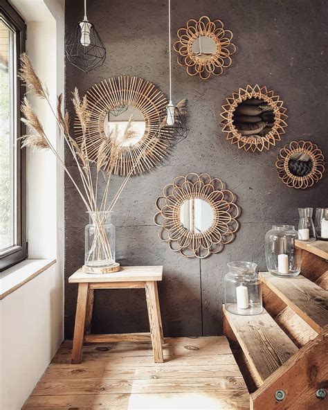 Decorating Walls with Mirrors