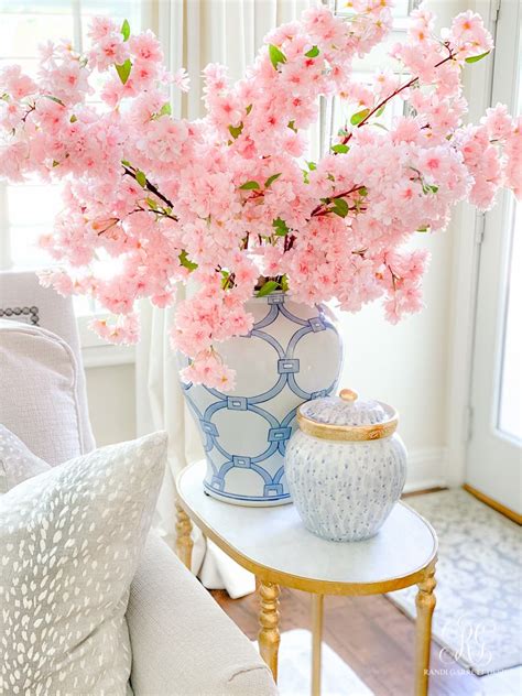 Decorating a Living Room for Early Spring