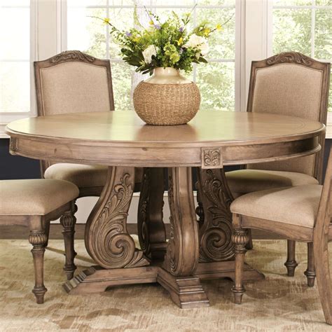 Dining Rooms with Round Tables