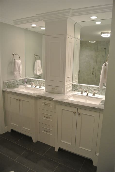 Double Bathroom Vanities with Middle Cabinet
