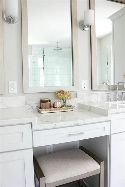 Double Sink Bathroom Vanity with Makeup Area