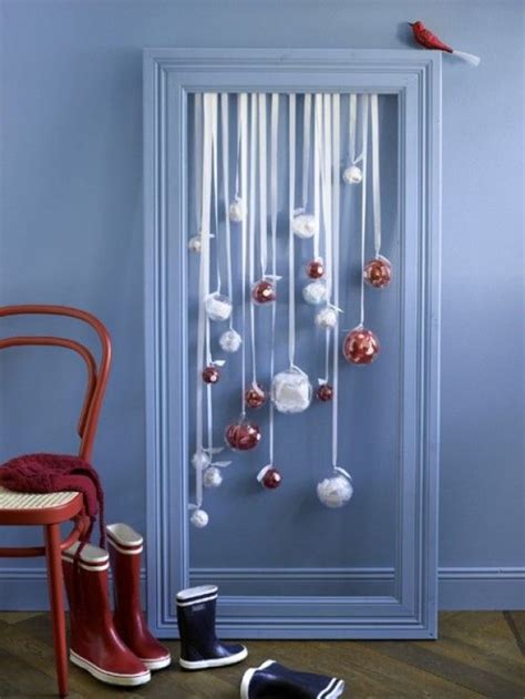 Easy DIY Christmas Wall Decorations