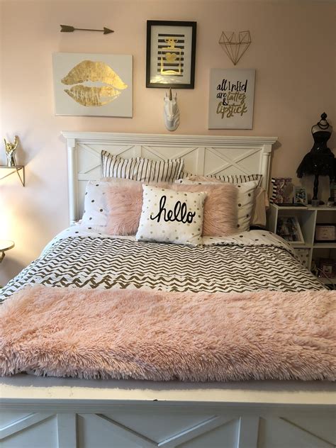 Elegant Teen Girl Bedroom