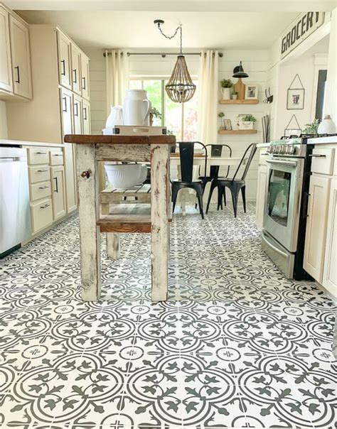Farmhouse Kitchen Floor Tile
