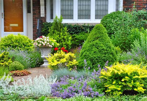 Front Yard Landscaping Projects