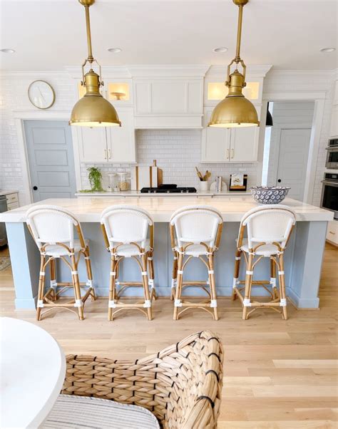 Kitchen Island with 4 Chairs
