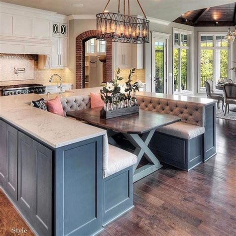 Kitchen Islands with Counter Seating