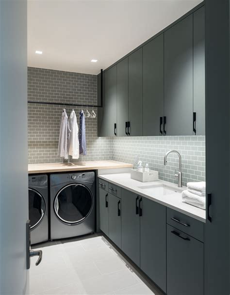 Laundry Room Designs and Colors