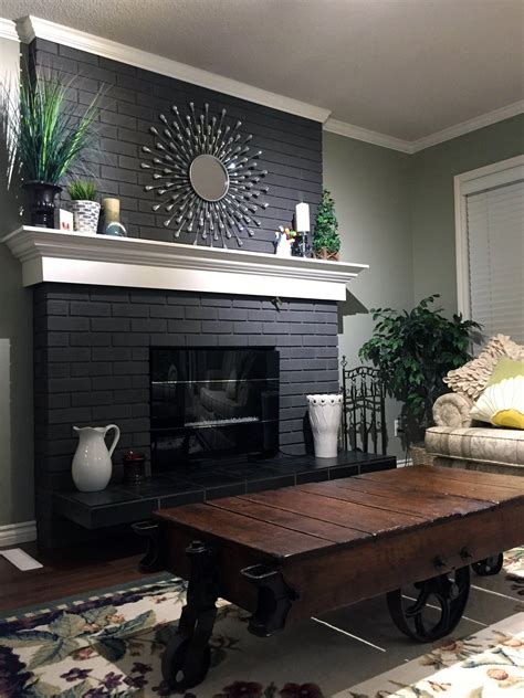 Living Room Fireplace Mantel Ideas