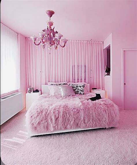 Pink Bedroom Decor