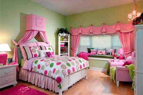 Pink and Green Girls Bedroom