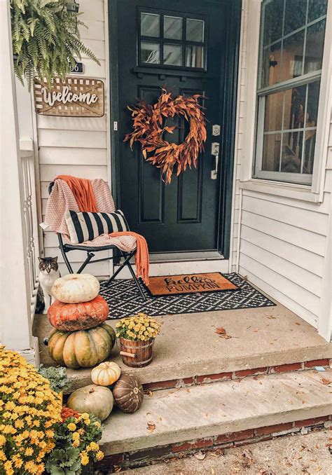 Rustic Fall Porch Decorating
