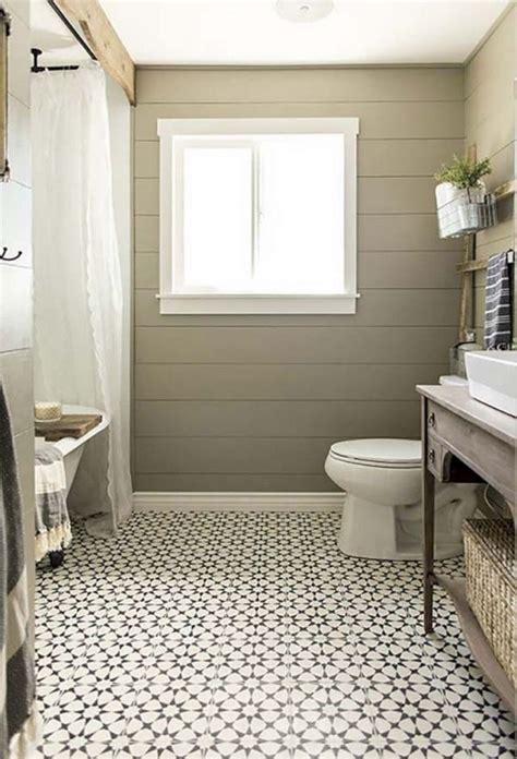 Rustic Farmhouse Bathroom Tile