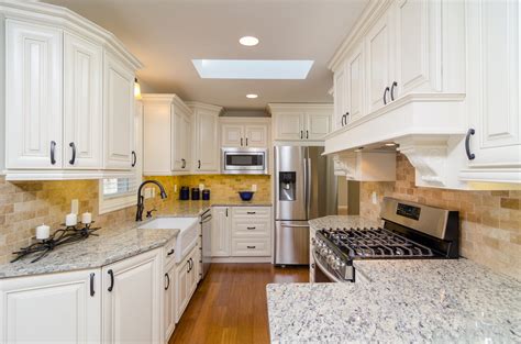 Simple White Kitchen Cabinets