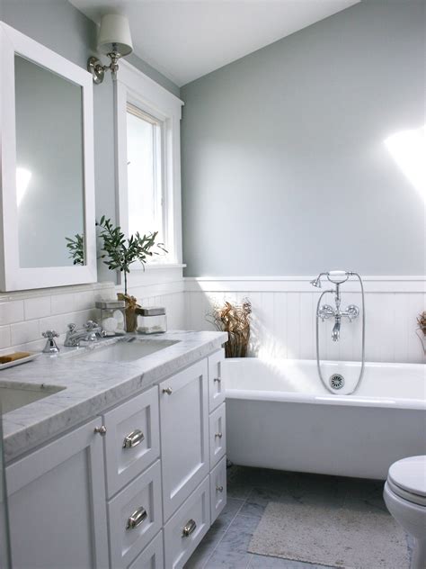 Small Bathroom Gray Wall Colors
