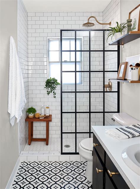 Small Bathroom Makeovers Black and White