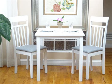 Small Kitchen Table and Chairs