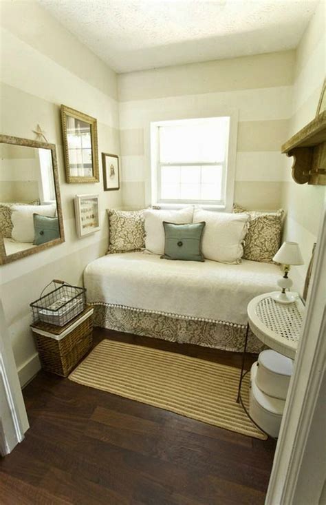 Small Space Guest Room Ideas