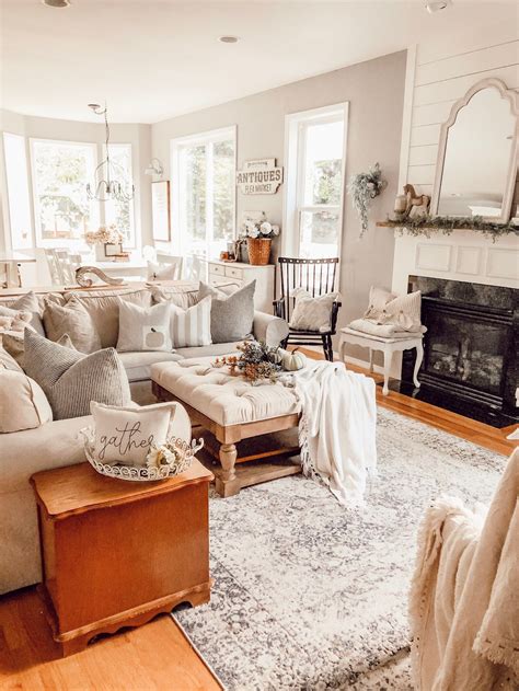 Southern Farmhouse Living Room Decorating Ideas