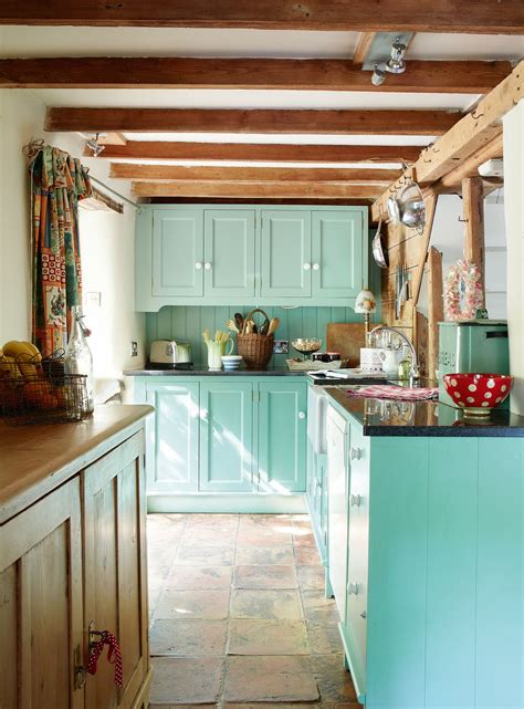 Traditional Country Kitchens