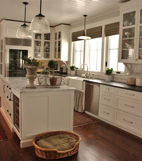 White Cottage Kitchen Cabinets