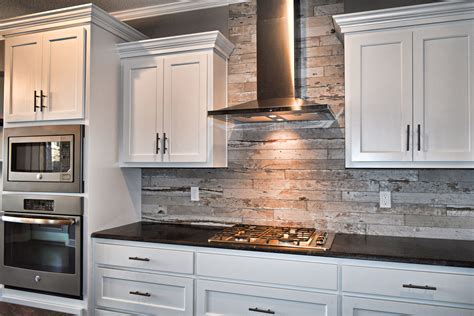 White Kitchen Cabinets with Tile Backsplash Ideas
