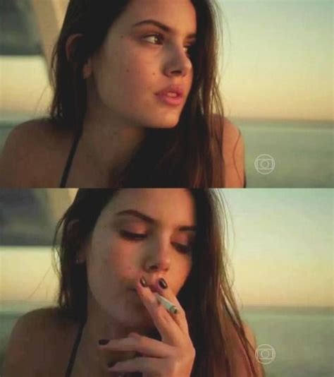Camila Queiroz Smoking