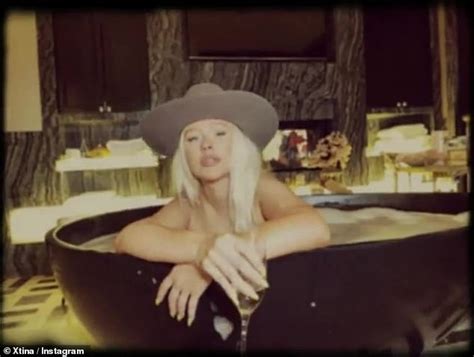 Christina Aguilera Bathroom
