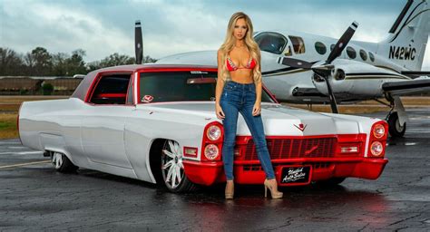 Hot Lady Cadillac