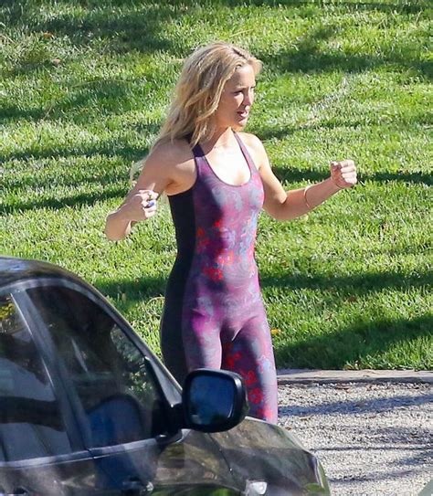 Kate Hudson Yoga Wear