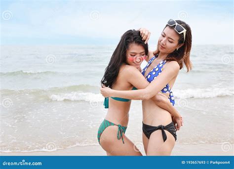 Lesbian Bikini Massage