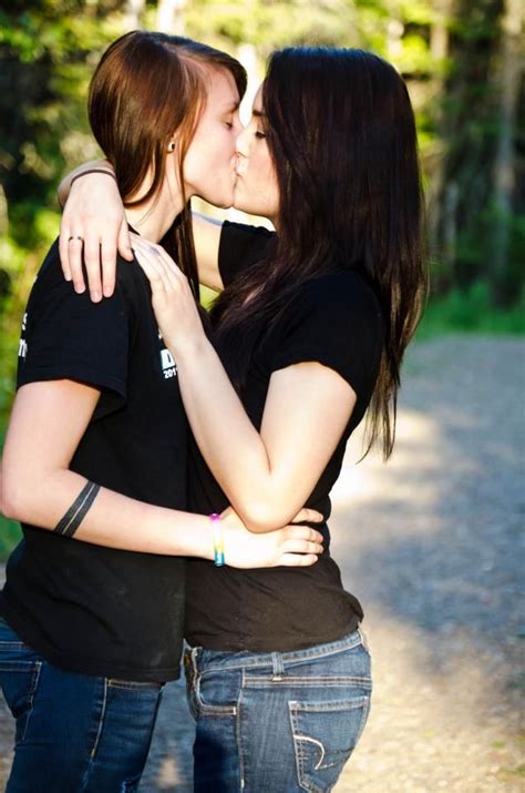 Lesbian Girlfriends Kissing