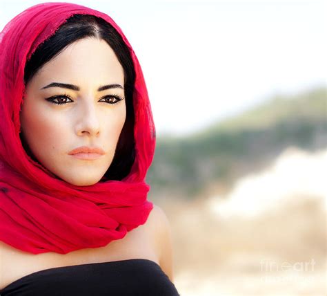 Most Beautiful Arabic Women